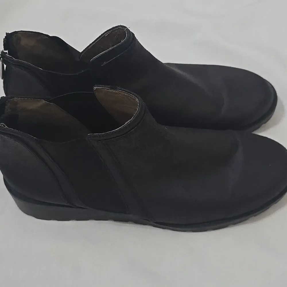 Adrienne Vittadini stylish black